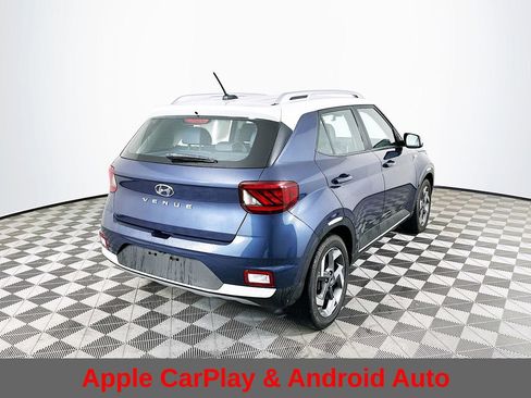 Used 2024 Hyundai Venue Limited image 11