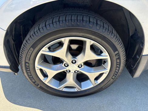 Used 2016 Subaru Forester 2.5i Touring w/ Eyesight & Navigation System image 11