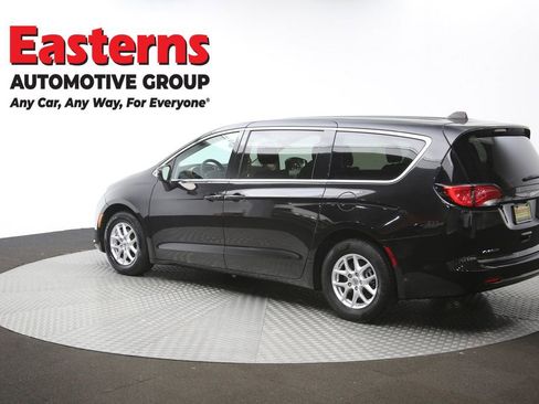 Used 2022 Chrysler Voyager LX FWD image 65