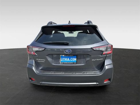 Used 2025 Subaru Outback Premium image 5