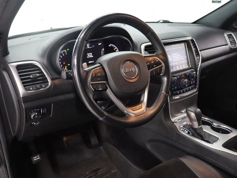 Used 2017 Jeep Grand Cherokee Altitude AWD/4WD image 27