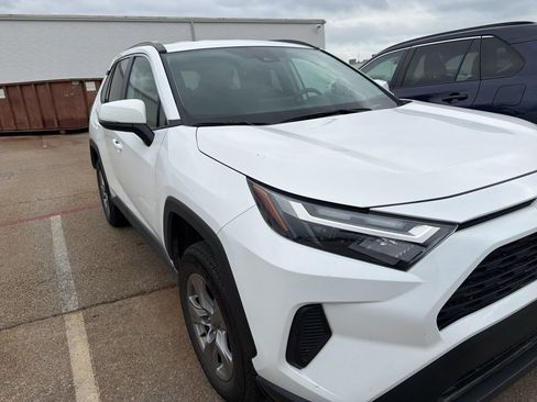 Used 2025 Toyota RAV4 XLE image 3