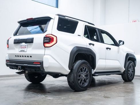 Certified 2025 Toyota 4Runner SR5 image 9