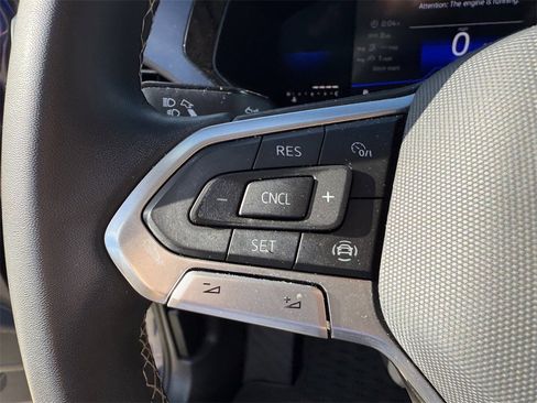 Used 2022 Volkswagen Taos SE image 14