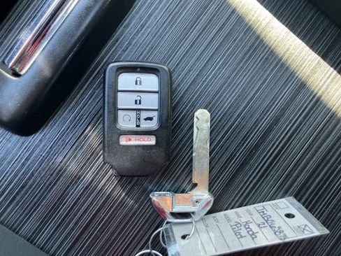 Used 2021 Honda Pilot Elite image 41