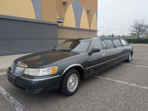 Used 1999 Lincoln Town Car Executive image 6