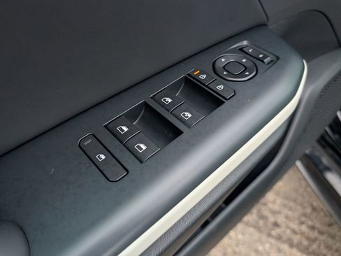 Used 2025 Kia K4 GT-Line w/ GT-Line Premium Package image 15