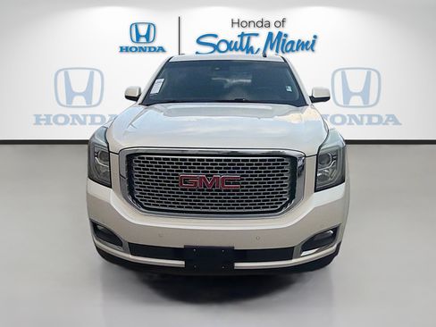 Used 2015 GMC Yukon Denali w/ Touring Package image 2