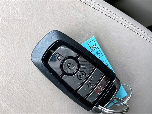 Used 2023 Lincoln Nautilus Reserve w/ Equipment Group 201A image 14