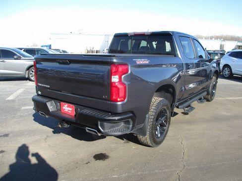 Used 2019 Chevrolet Silverado 1500 LT Trail Boss image 3