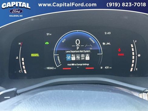 Used 2025 Toyota Camry SE FWD image 25