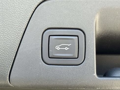 Used 2023 Buick Envision Essence w/ Sport Touring Package AWD/4WD image 14
