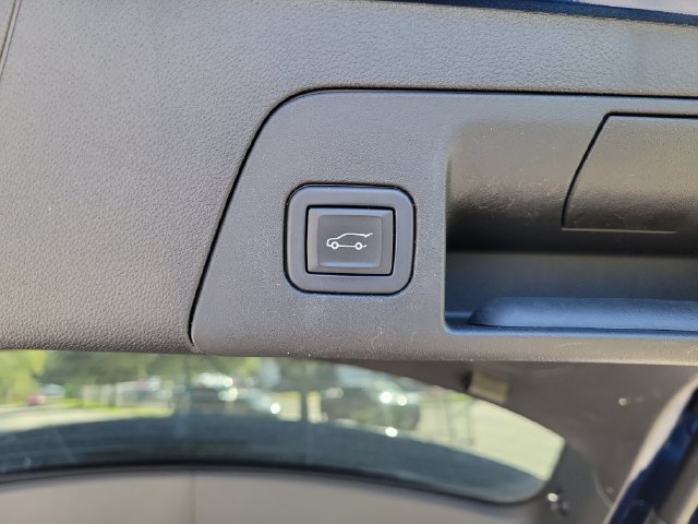 Used 2023 Buick Envision Essence AWD/4WD image 9