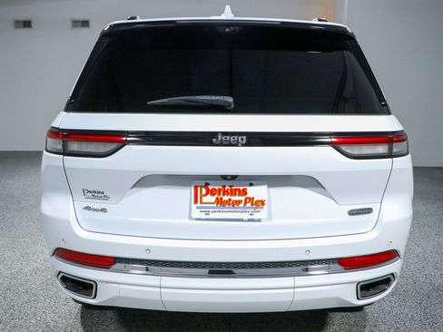 Used 2022 Jeep Grand Cherokee Overland w/ Adv Protech Group III AWD/4WD image 8
