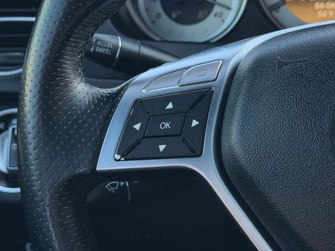 Used 2012 Mercedes-Benz C 300 Sport image 19