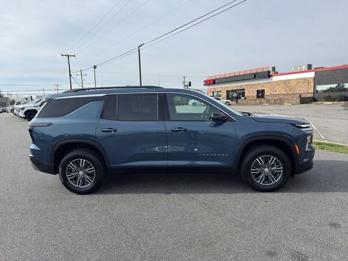 New 2026 Chevrolet Traverse LT w/ Driver Confidence Package FWD image 6