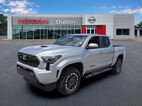 Used 2024 Toyota Tacoma TRD Sport AWD/4WD image 1