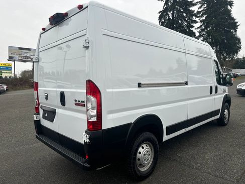 Used 2019 RAM ProMaster 2500 w/ Interior Convenience Group image 7