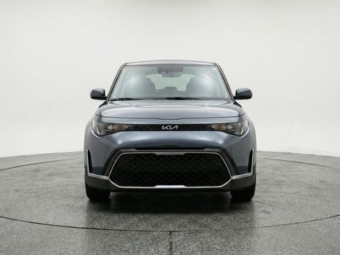 Used 2025 Kia Soul LX w/ LX Technology Package image 2