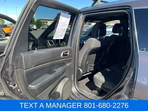 Used 2015 Jeep Grand Cherokee Laredo w/ Quick Order Package 23E AWD/4WD image 31