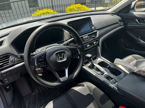 Used 2020 Honda Accord EX image 12