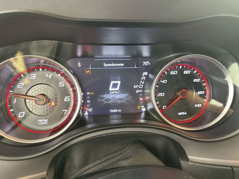 Used 2023 Dodge Charger SXT image 19