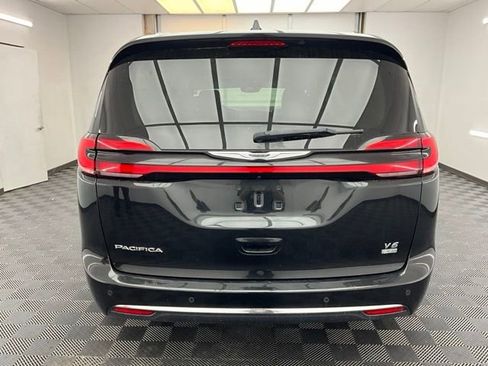 Used 2022 Chrysler Pacifica Touring-L FWD image 19