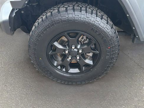 Used 2022 Jeep Wrangler Unlimited Sport AWD/4WD image 37