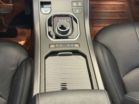 Used 2018 Land Rover Range Rover Evoque SE AWD/4WD image 25