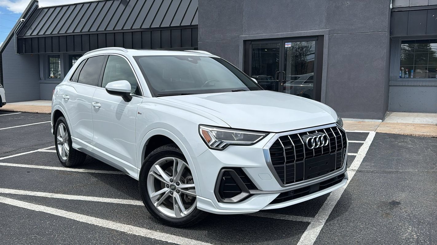 Used 2020 Audi Q3 2.0T Premium Plus w/ Premium Plus Package AWD/4WD image 1