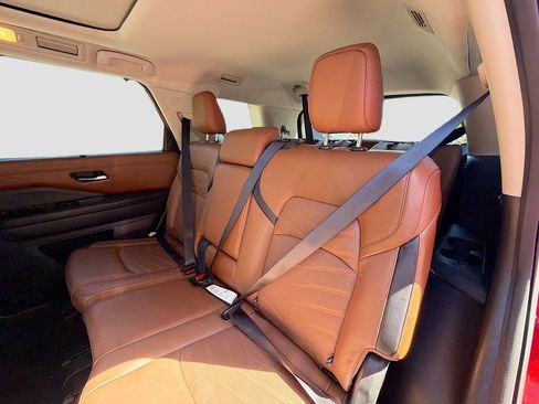 Used 2023 Nissan Pathfinder Platinum w/ Cargo Package image 26