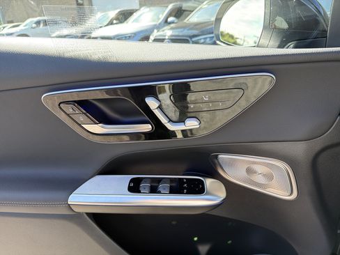 Used 2026 Mercedes-Benz GLC 300 4MATIC image 14