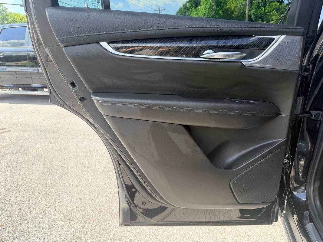 Used 2020 Cadillac XT6 Premium Luxury FWD image 26