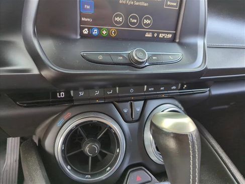 Used 2020 Chevrolet Camaro LT w/ RS Package image 9