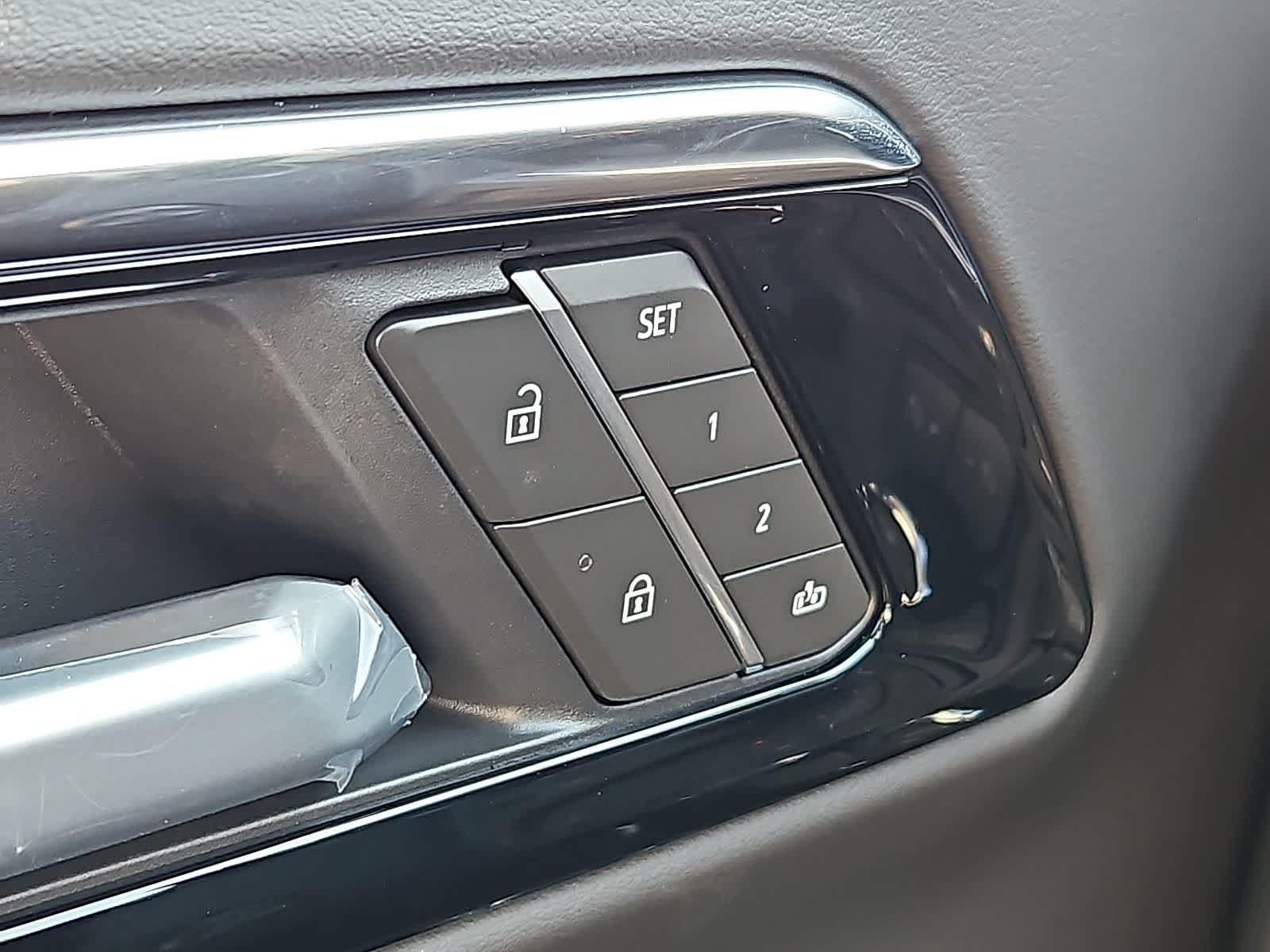 New 2026 Chevrolet Suburban Premier AWD/4WD image 21