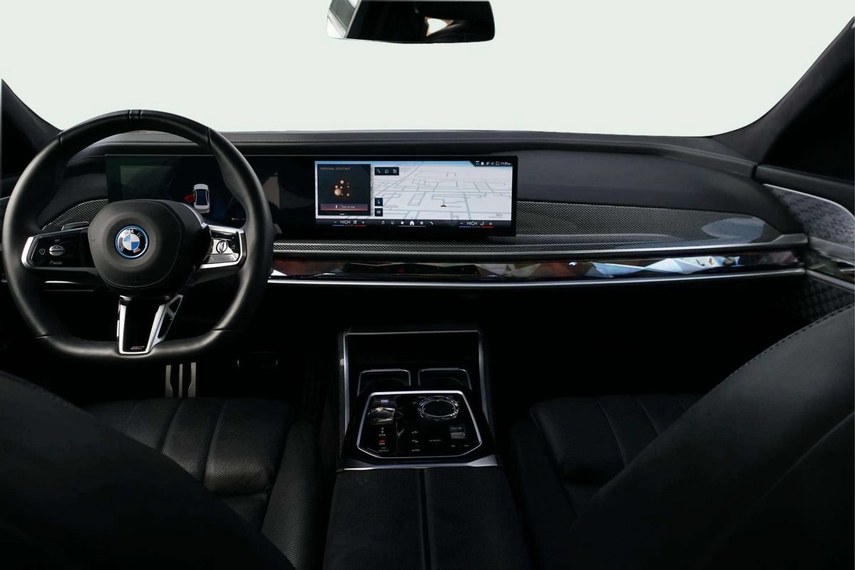 Used 2023 BMW i7 xDrive60 w/ Executive Package 2 AWD/4WD image 21