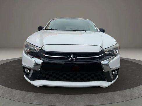 Used 2018 Mitsubishi Outlander Sport ES image 3