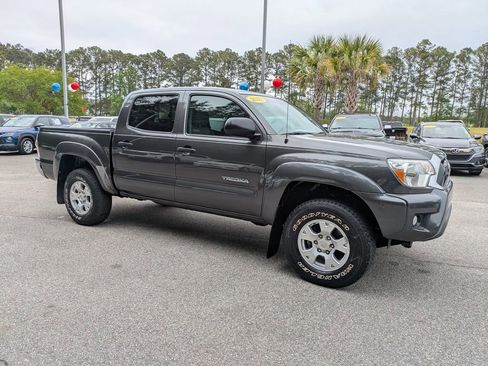 Used 2012 Toyota Tacoma 4x4 Double Cab w/ SR5 Pkg image 2