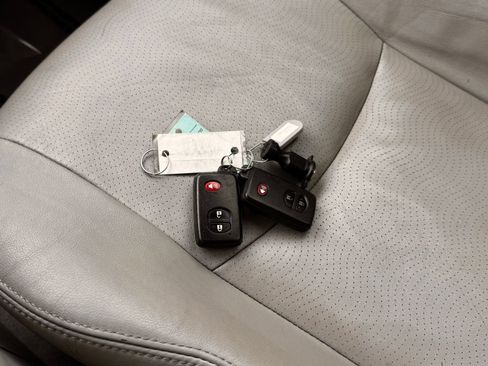 Used 2010 Toyota Prius One FWD image 32