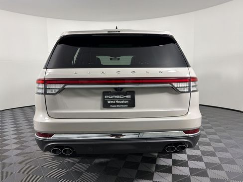 Used 2022 Lincoln Aviator Reserve w/ Equipment Group 201A AWD/4WD image 10
