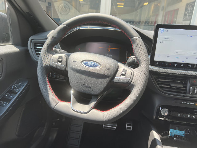 Used 2023 Ford Escape ST-Line w/ Tech Pack #1 AWD/4WD image 23