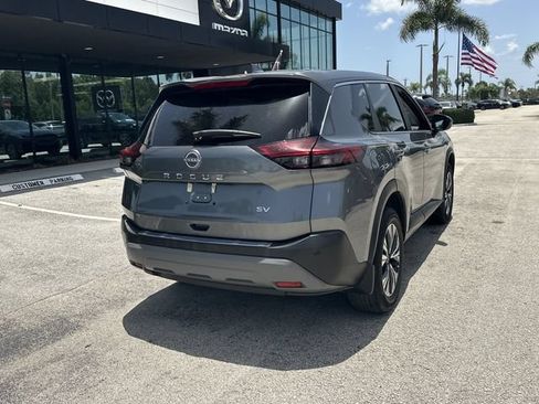 Used 2023 Nissan Rogue SV FWD image 7