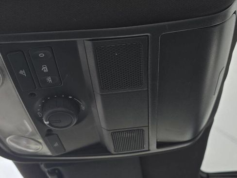 Used 2012 Volkswagen Golf R 4-Door image 27