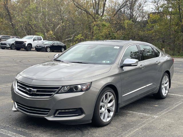 Used 2017 Chevrolet Impala Premier w/ Enhanced Convenience Package FWD image 8