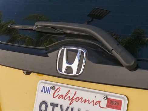 Used 2018 Honda Fit Sport image 10