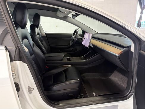 Used 2019 Tesla Model 3 Mid Range RWD image 14