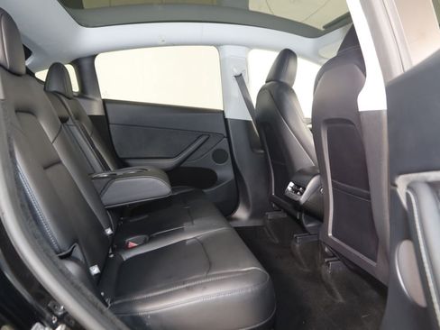 Used 2024 Tesla Model Y Long Range AWD/4WD image 15