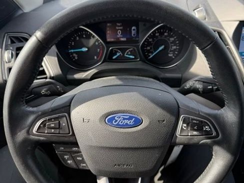 Used 2018 Ford Escape SEL image 13