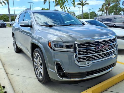 Used 2023 GMC Acadia Denali w/ Denali Ultimate Package image 7