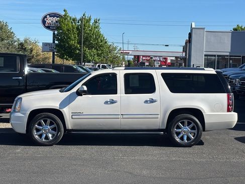 Used 2013 GMC Yukon XL Denali AWD/4WD image 47